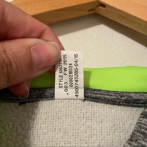 UNDER ARMOUR Women’s Grey Gray Hoodie Coldgear Logo Sweatshirt 1284453 001 Small - Picture 7 of 7